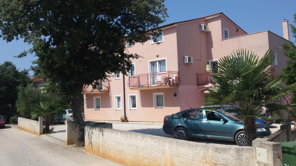 Apartment Studio Baric Porec Exterior photo